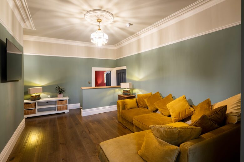 Victorian Grace on Harlow Moor Drive - Harrogate, United Kingdom