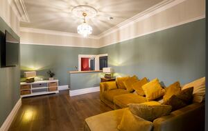 Victorian Grace on Harlow Moor Drive - Harrogate, United Kingdom