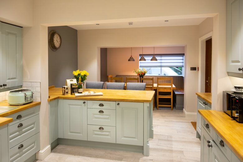 Victorian Grace on Harlow Moor Drive - Harrogate, United Kingdom