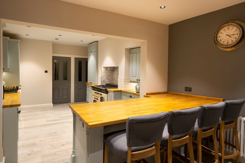 Victorian Grace on Harlow Moor Drive - Harrogate, United Kingdom