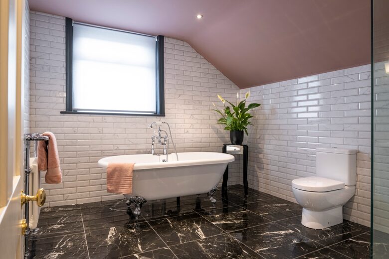 Victorian Grace on Harlow Moor Drive - Harrogate, United Kingdom