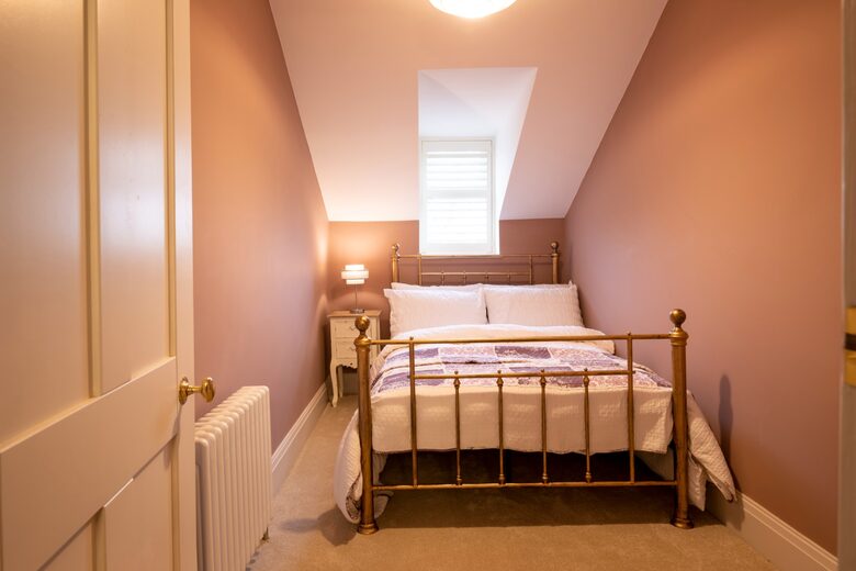 Victorian Grace on Harlow Moor Drive - Harrogate, United Kingdom