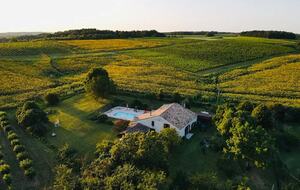 Elegant French Home with Heated Pool & Vineyard Views - Saint-Sernin, France