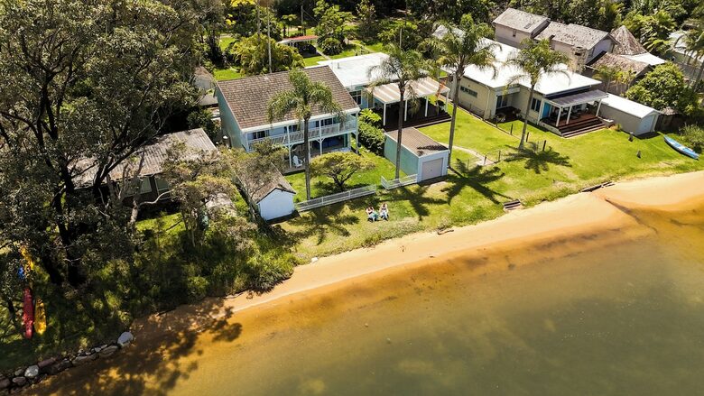 Beachfront Living on Dangar Island - Dangar Island, Australia