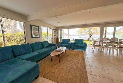 Beachfront Living on Dangar Island - Dangar Island, Australia