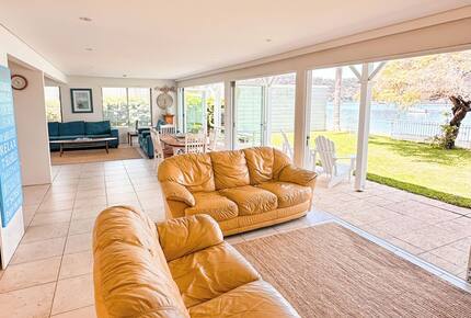 Beachfront Living on Dangar Island - Dangar Island, Australia