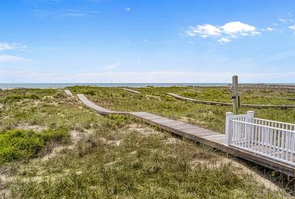 Holden Beach Oceanfront Estate - Holden Beach, North Carolina