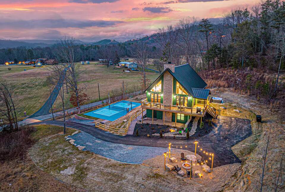 Luxury Group Cabin Near Pigeon Forge with Indoor Pool & Theater - Sevierville, Tennessee