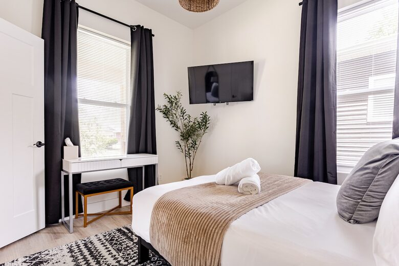 Indianapolis Residence with Walkable Access to Butler University - Indianapolis, Indiana