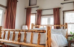 The Perch | Cozy Cottage near Flathead Lake - Somers, Montana