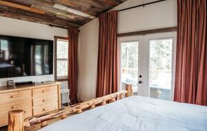 The Perch | Cozy Cottage near Flathead Lake - Somers, Montana