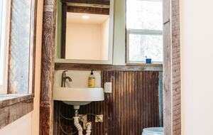 The Perch | Cozy Cottage near Flathead Lake - Somers, Montana