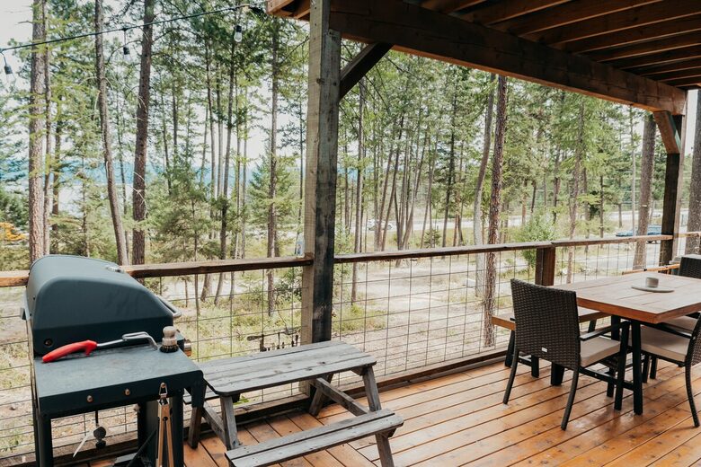 The Perch | Cozy Cottage near Flathead Lake - Somers, Montana