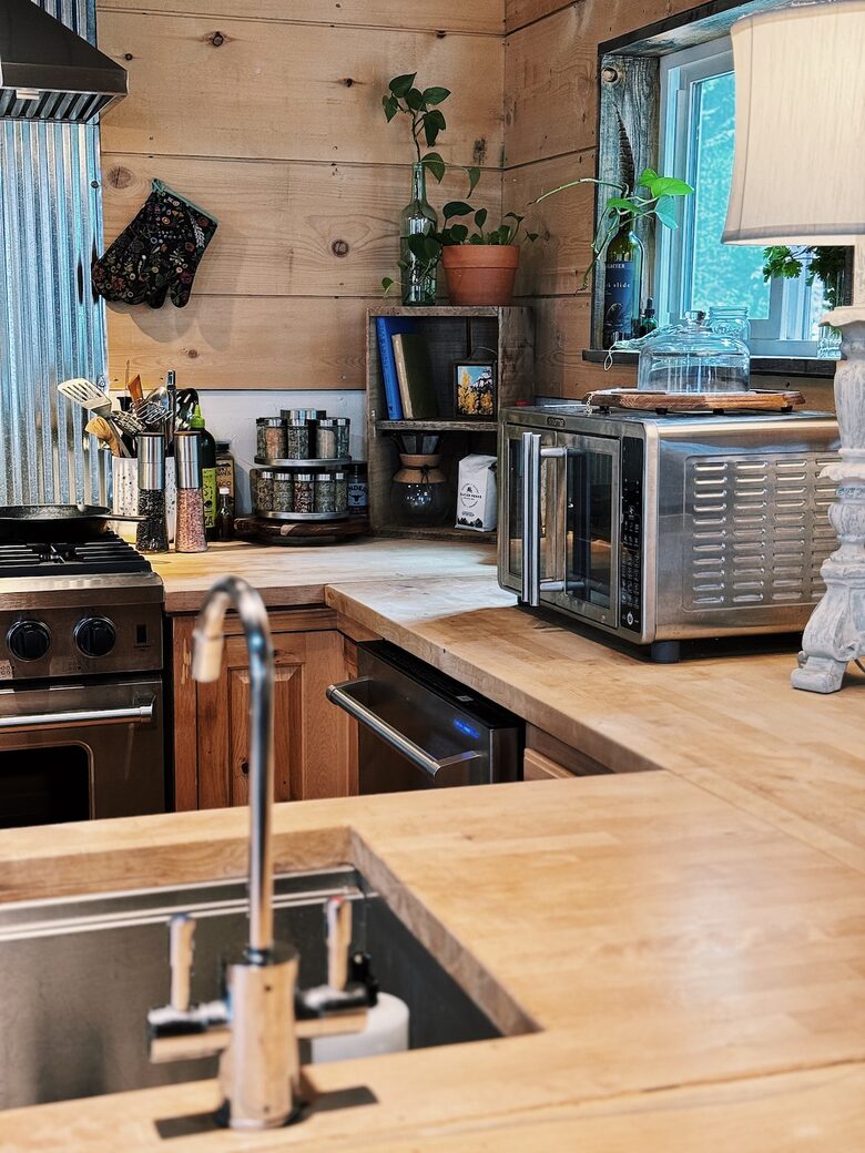 The Perch | Cozy Cottage near Flathead Lake - Somers, Montana