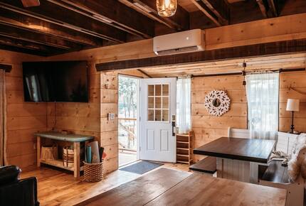 The Perch | Cozy Cottage near Flathead Lake - Somers, Montana