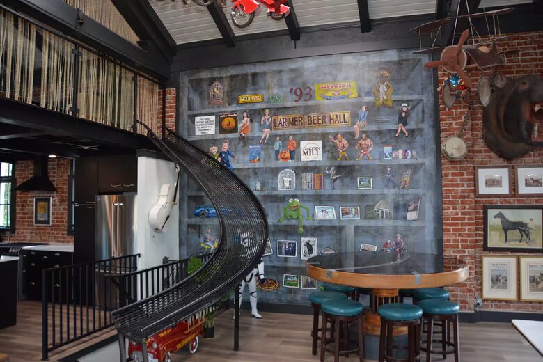 Eclectic Group Getaway in a Reimagined 1911 Landmark - Denver, Colorado