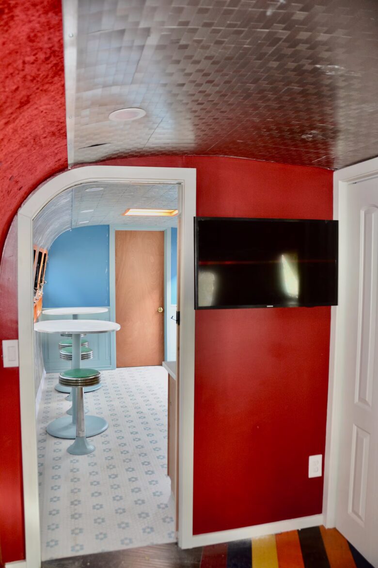 Eclectic Group Getaway in a Reimagined 1911 Landmark - Denver, Colorado