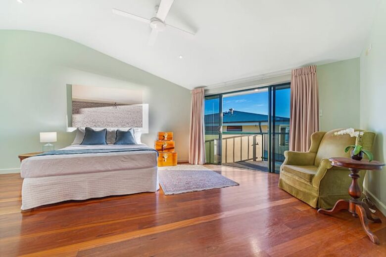 Elevated Oceanview Residence with Infinity Pool - Lennox Head, Australia