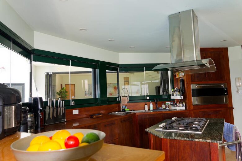 Elevated Oceanview Residence with Infinity Pool - Lennox Head, Australia