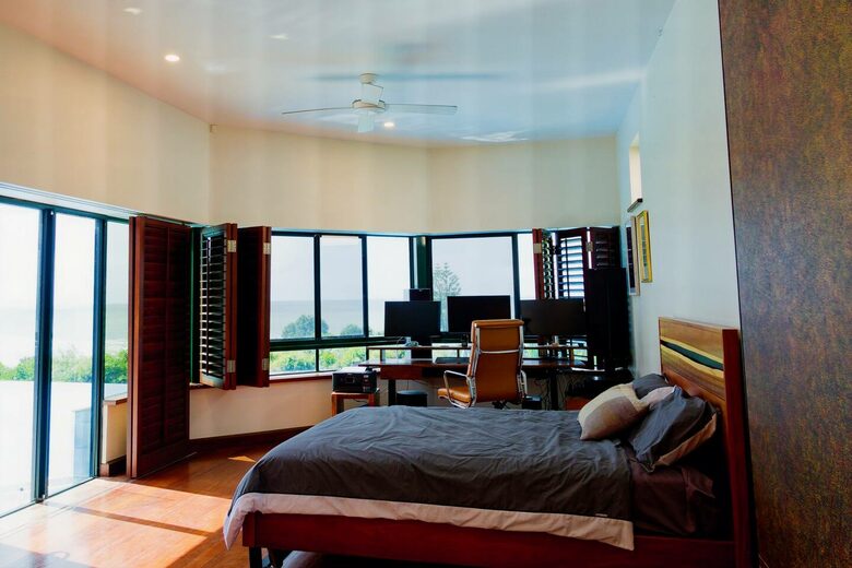 Elevated Oceanview Residence with Infinity Pool - Lennox Head, Australia