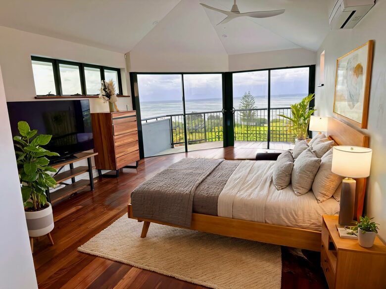 Elevated Oceanview Residence with Infinity Pool - Lennox Head, Australia