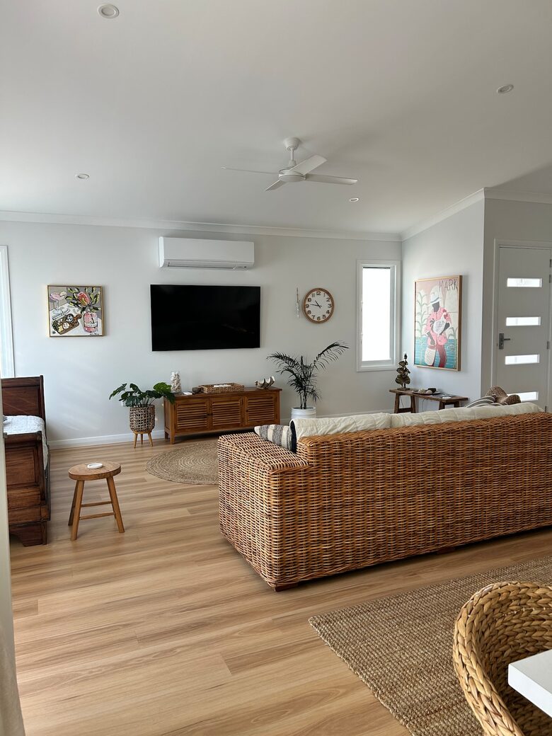 Nelly Bay Waterfront Apartment with Alfresco Living - Nelly Bay, Australia