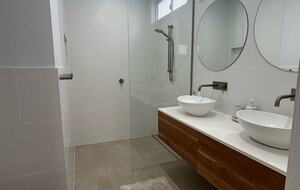 Nelly Bay Waterfront Apartment with Alfresco Living - Nelly Bay, Australia