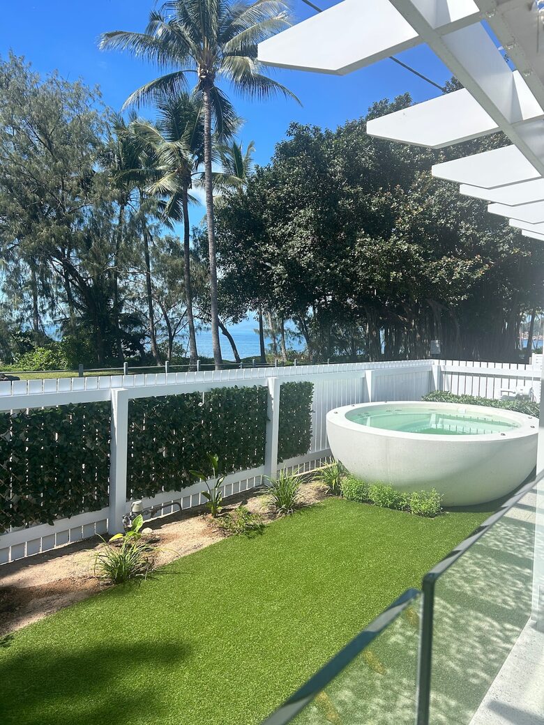 Nelly Bay Waterfront Apartment with Alfresco Living - Nelly Bay, Australia