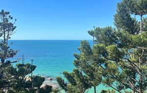 Nelly Bay Waterfront Apartment with Alfresco Living - Nelly Bay, Australia