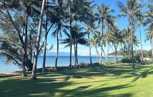 Nelly Bay Waterfront Apartment with Alfresco Living - Nelly Bay, Australia
