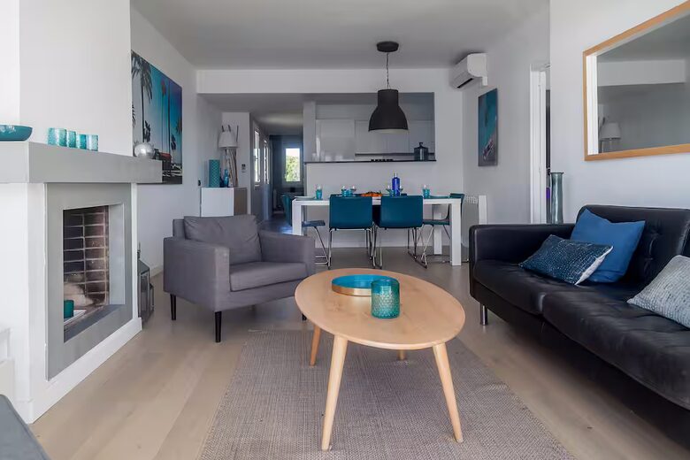 Seaside Apartment on the Paseo Marítimo - Sitges, Spain