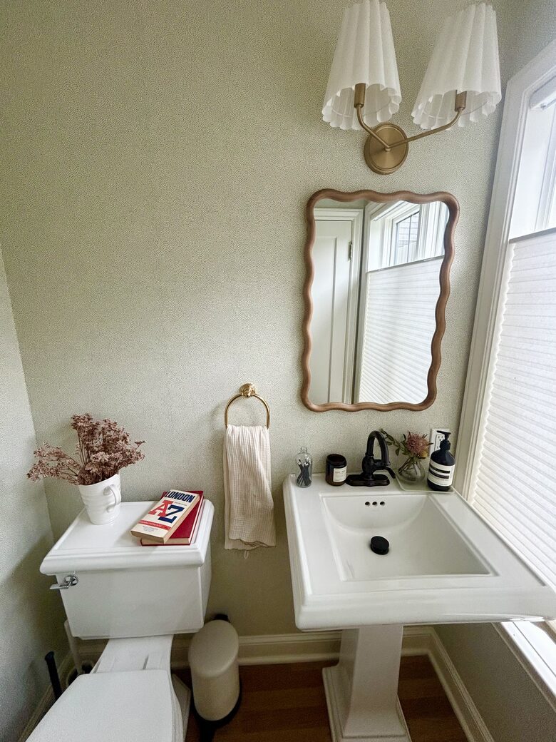 Powder room