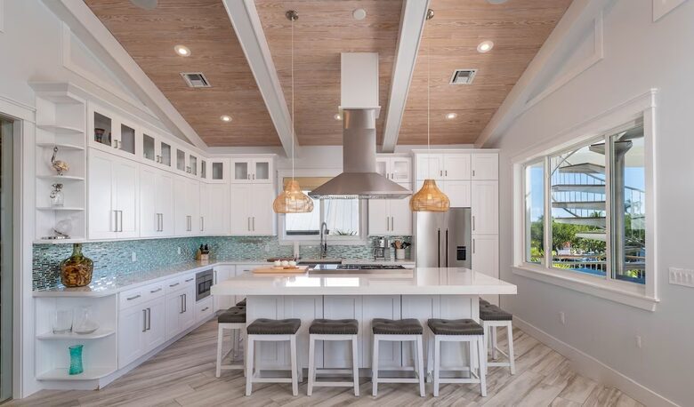 Modern Keys Escape with Rooftop & Sunset Views - Tavernier, Florida