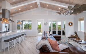 Modern Keys Escape with Rooftop & Sunset Views - Tavernier, Florida