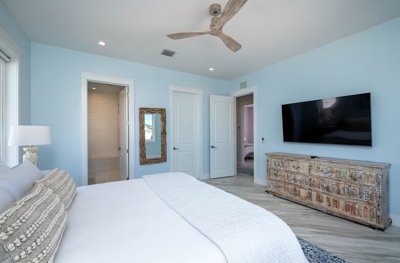 Modern Keys Escape with Rooftop & Sunset Views - Tavernier, Florida