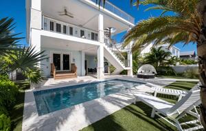 Modern Keys Escape with Rooftop & Sunset Views - Tavernier, Florida
