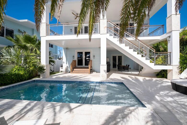 Modern Keys Escape with Rooftop & Sunset Views - Tavernier, Florida