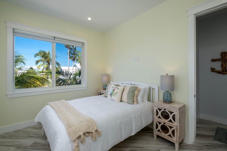 Modern Keys Escape with Rooftop & Sunset Views - Tavernier, Florida