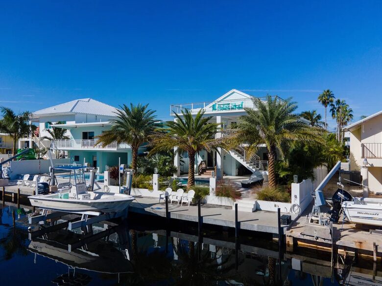 Modern Keys Escape with Rooftop & Sunset Views - Tavernier, Florida