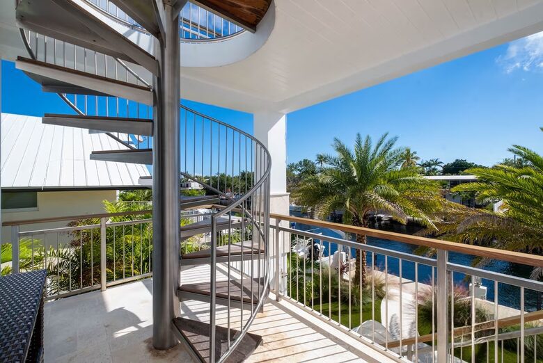 Modern Keys Escape with Rooftop & Sunset Views - Tavernier, Florida