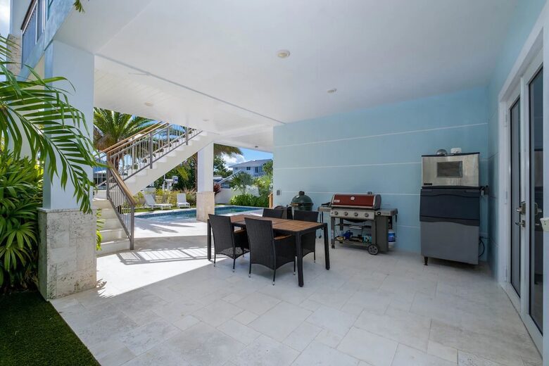 Modern Keys Escape with Rooftop & Sunset Views - Tavernier, Florida