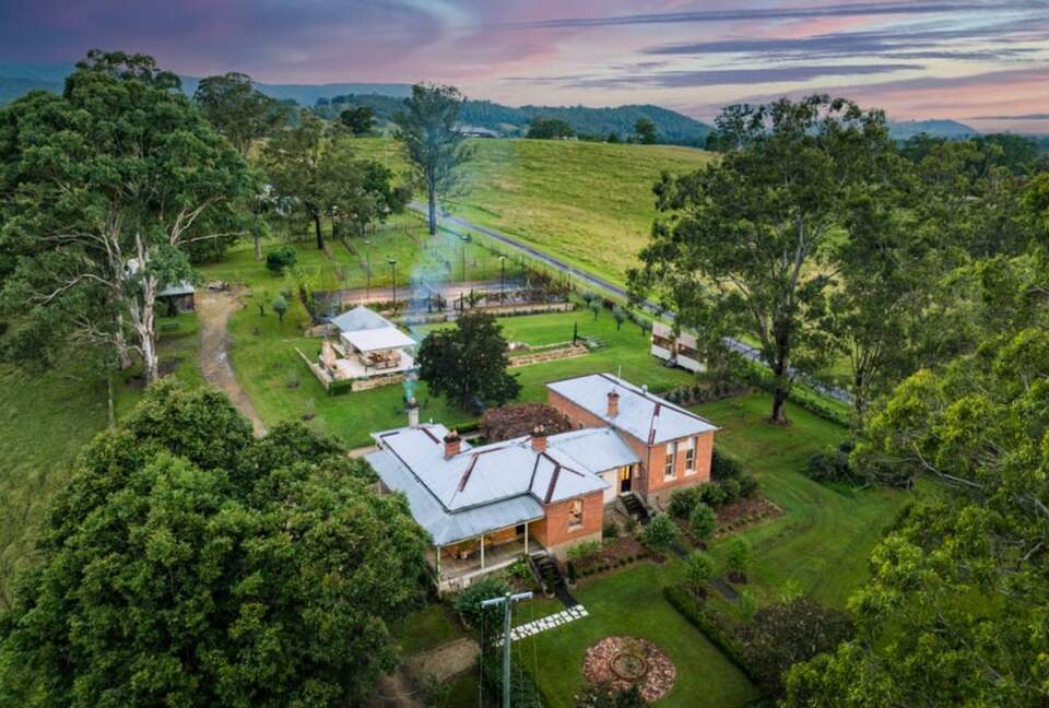 Countryside Escape Surrounded by Orchards & Hills - Bandon Grove, Australia
