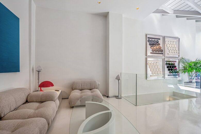 Designer Loft Living in Historic Athens - Athens, Greece