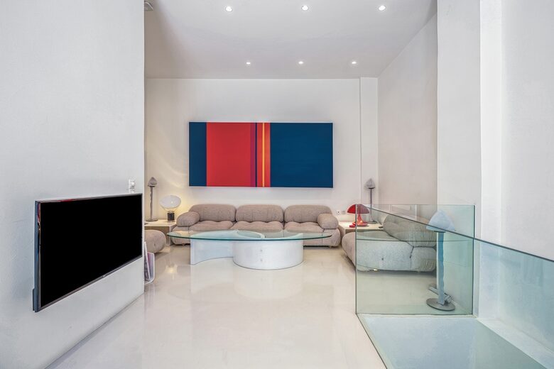 Designer Loft Living in Historic Athens - Athens, Greece