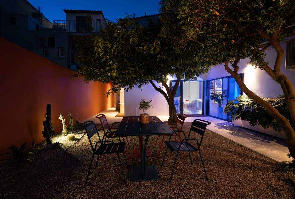 Designer Loft Living in Historic Athens - Athens, Greece