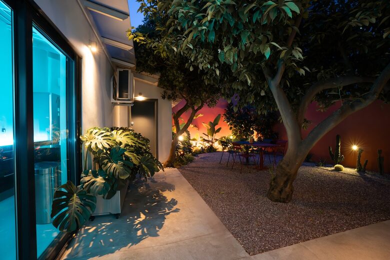 Designer Loft Living in Historic Athens - Athens, Greece