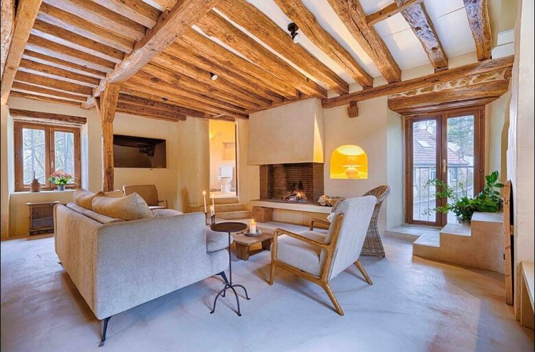 Timeless Mill Living by the River - Boussy-Saint-Antoine, France
