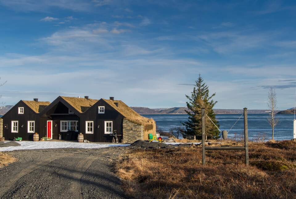 A Lakeside Tribute to Icelandic Heritage - Selfoss, Iceland