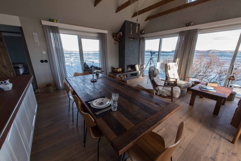 A Lakeside Tribute to Icelandic Heritage - Selfoss, Iceland