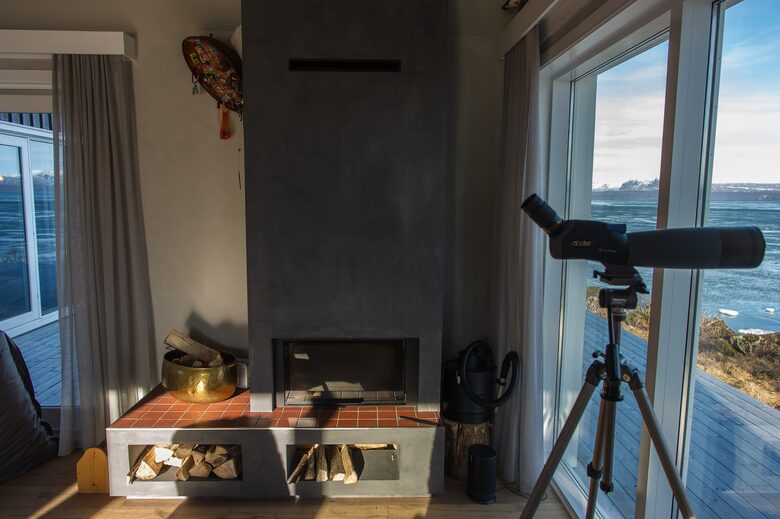 A Lakeside Tribute to Icelandic Heritage - Selfoss, Iceland